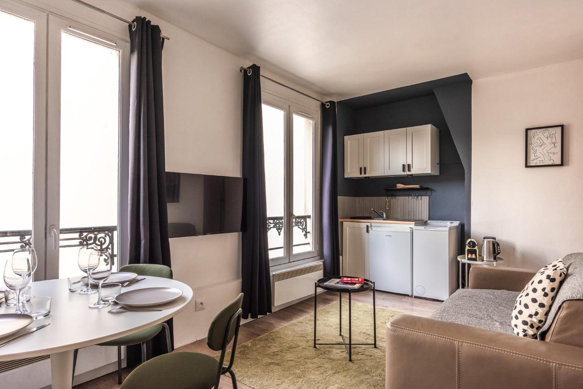 Appartement Charming - Atelier Lumieres - 4 Guests Parijs